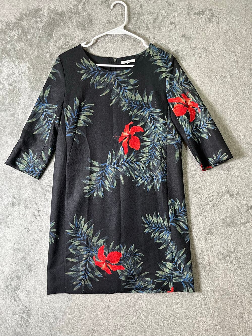 Surface to Air Tropical Floral Shift Dress Black Hibiscus Resort Chic 38 US 4